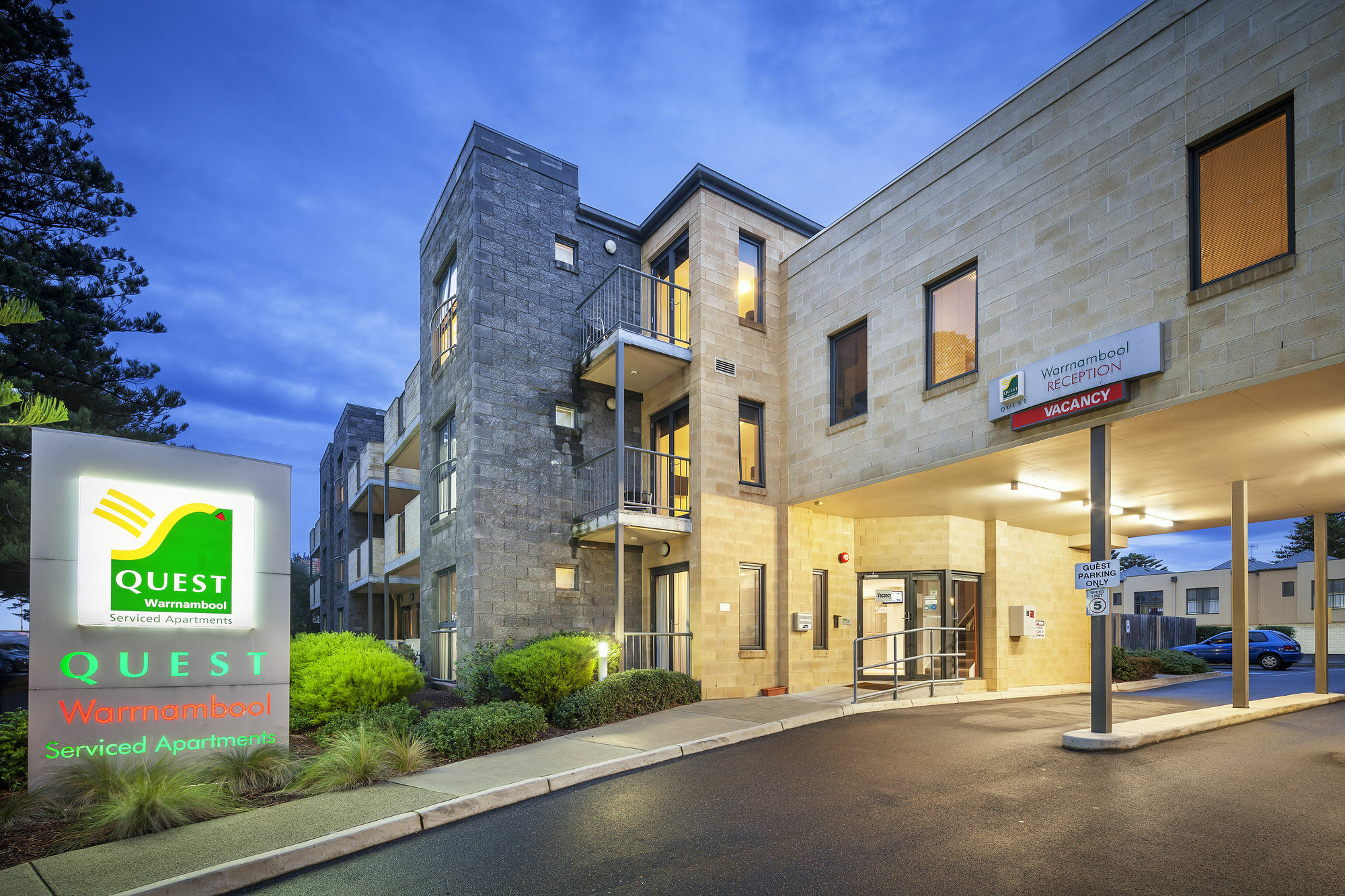 เควส์ วาร์นัมบูล Aparthotel วอร์นามบูล ภายนอก รูปภาพ