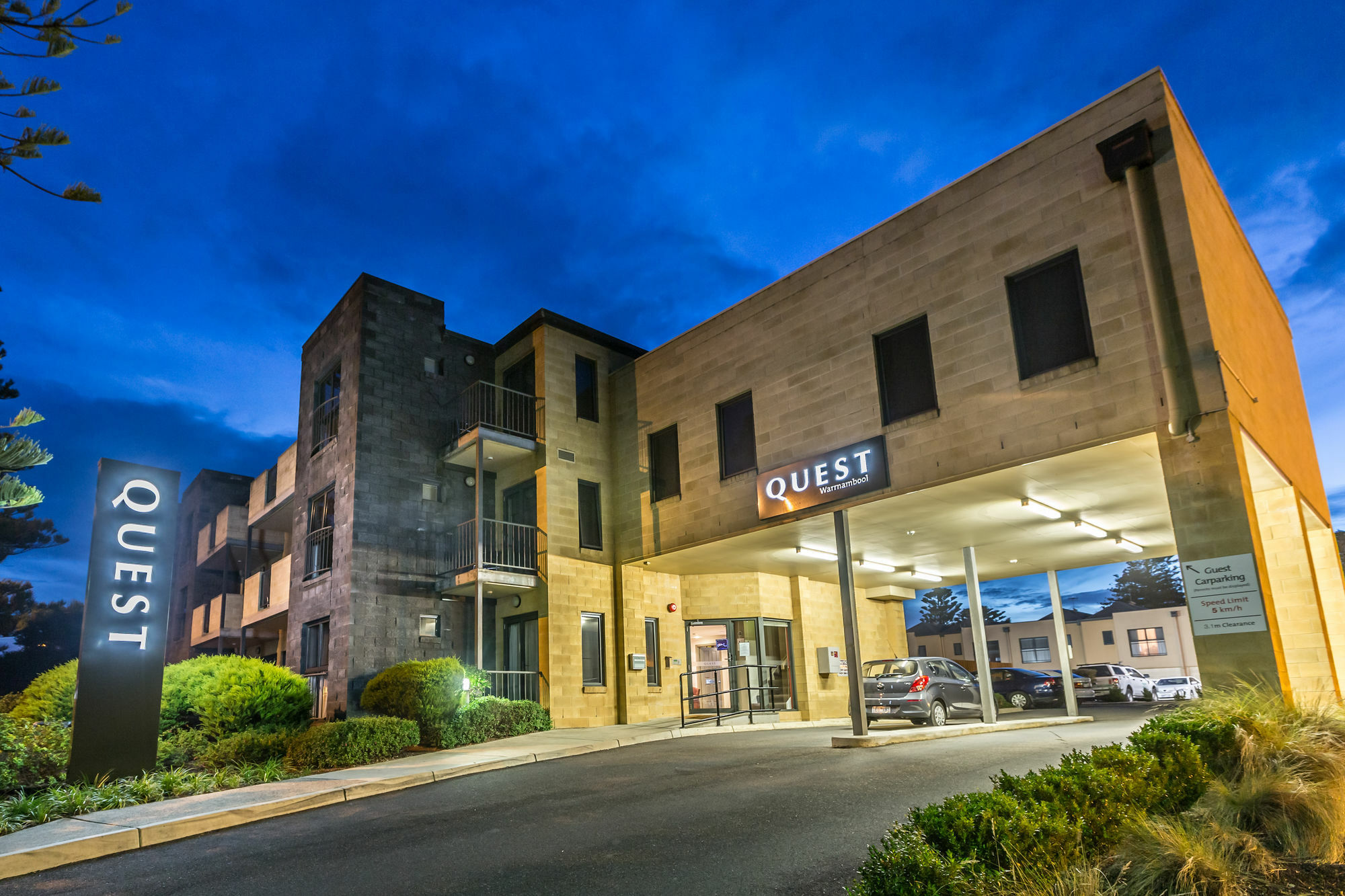 เควส์ วาร์นัมบูล Aparthotel วอร์นามบูล ภายนอก รูปภาพ